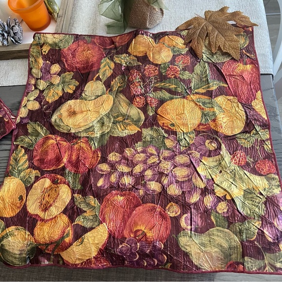 🍇 Set of 6 Vintage Fall Autumn Foiled Shiny Metallic Reusable Napkins - Picture 3 of 7